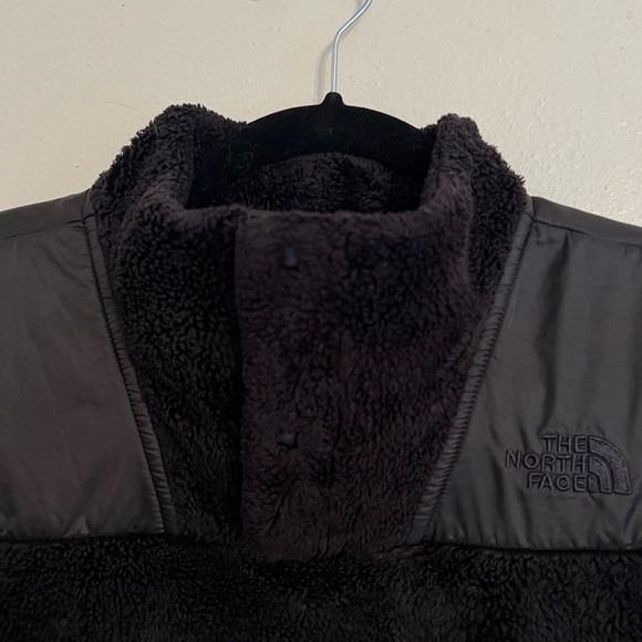 The North Face | Black Pullover Jacket | Large - Picture 6 of 6